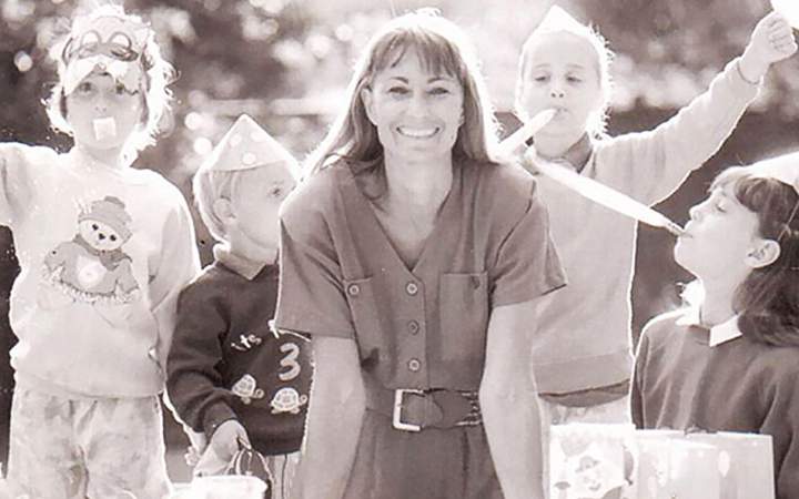 Carole Goldsmith with her children in 1989
